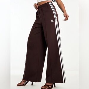 ✨Host pick✨adidas Originals Loose Pants Auro coffee/ Sandy pink